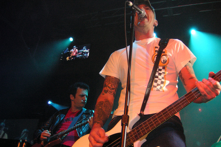 Daniel Rey & C.J. Ramone, 2004.08.10, Spirit, NYC