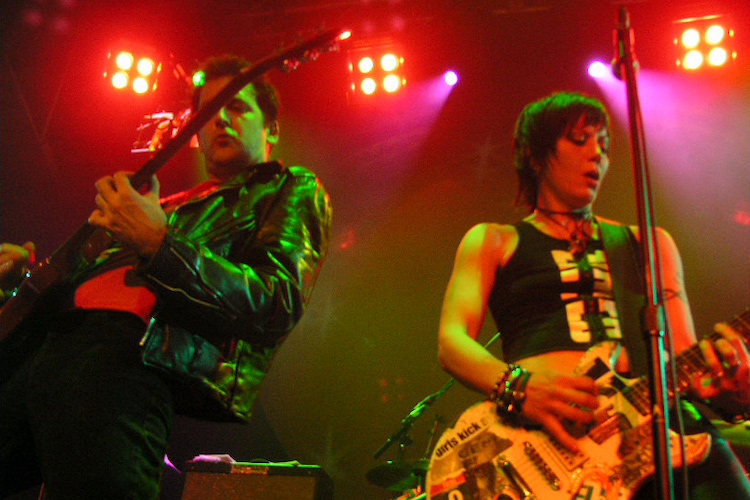Daniel Rey & Joan Jett, 2004.08.10, Spirit, NYC